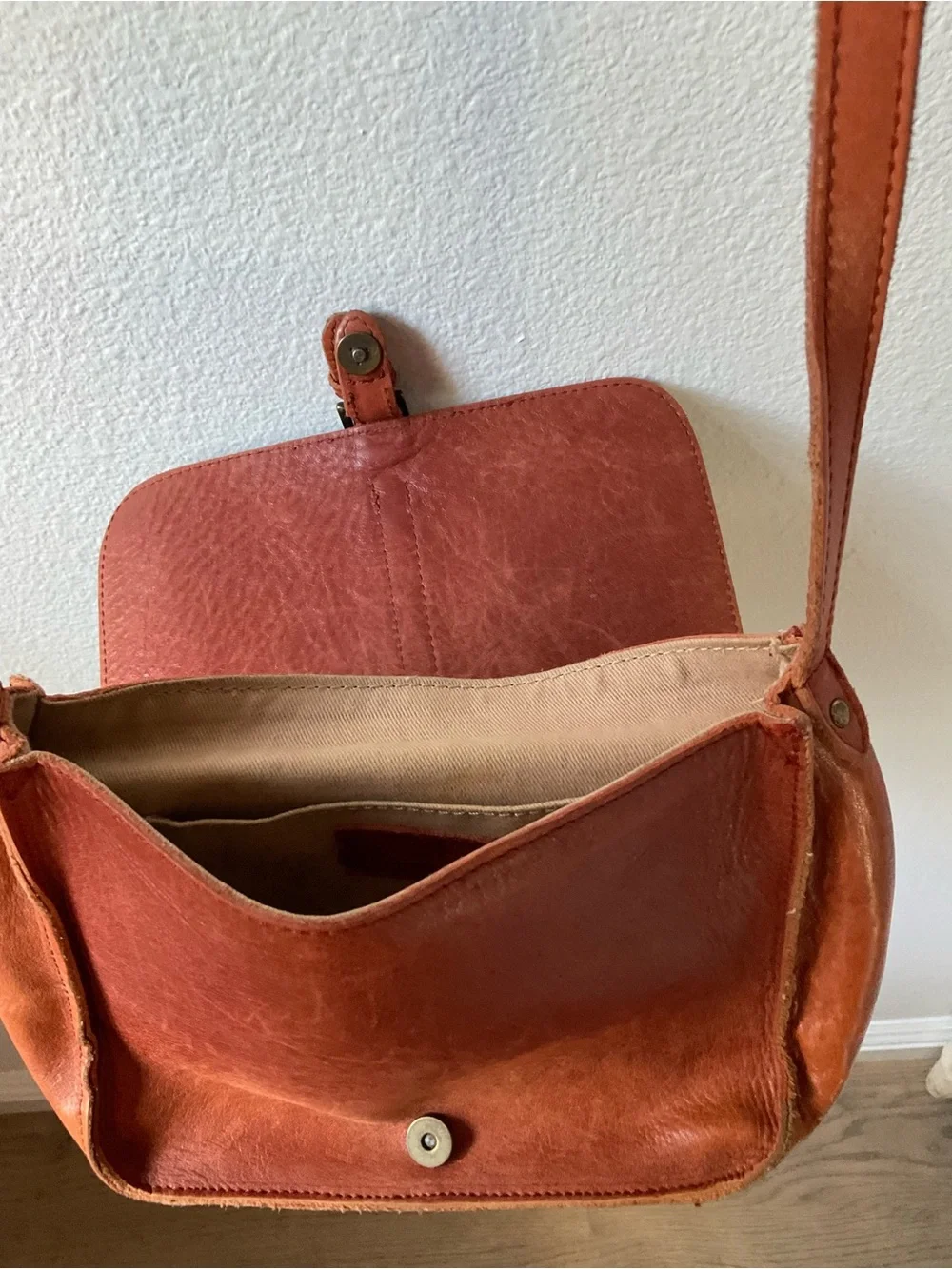 Brown Leather Crossbody Saddle Bag with Chain Strap
